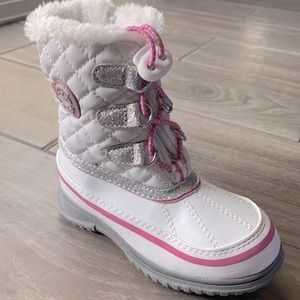 Little Girls white and pink Snow Boots